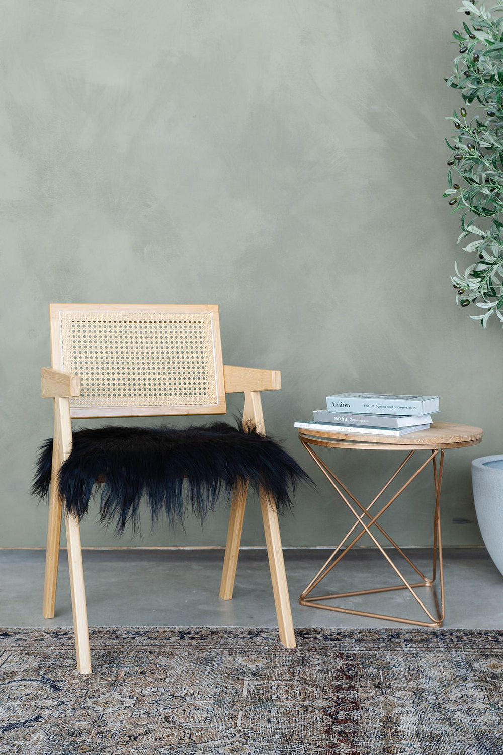 Black Icelandic Sheepskin Chair Pad 