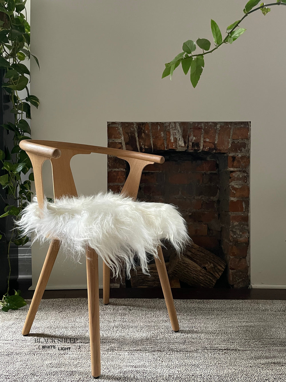 White Icelandic Sheepskin Chair Pad 