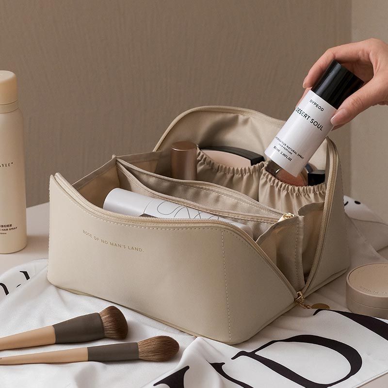 Large Capacity Travel Makeup Storage Bag EX-STOCK Canada 