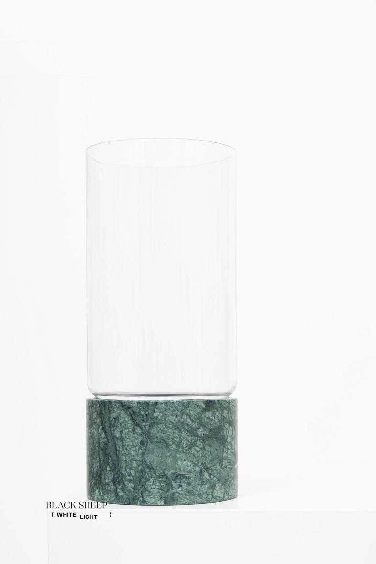 Vase et Ouragan en Marbre Vert et Verre ImpérialEX-STOCK Canada 