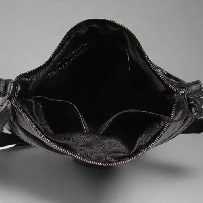 حقيبة MET من الجلد بحمالة كتف مع جيبين بسحّاب مزدوجEX-STOCK Canada 