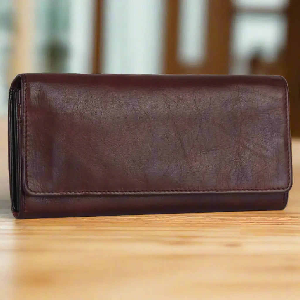 MET Women's Two Tone Leather Clutch Wallet EX-STOCK Canada 