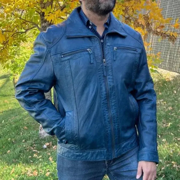 سترة رجالية من جلد الحمل مع جيوب صدر بسحّابينEX-STOCK Canada 