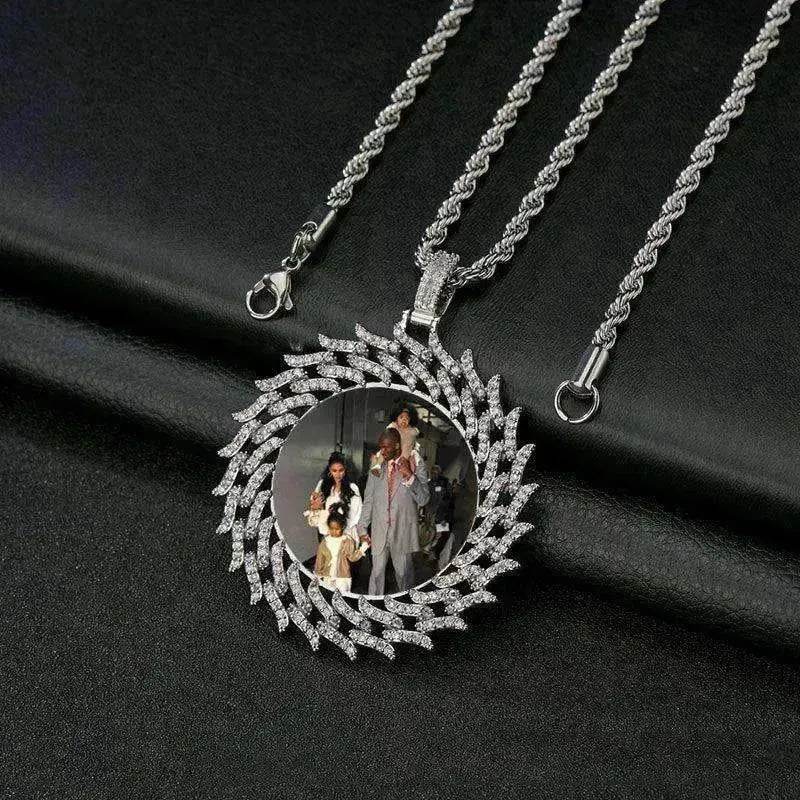 Round Diamond Sun Flower Frame Couple Commemorative Necklace - EX-STOCK Canada