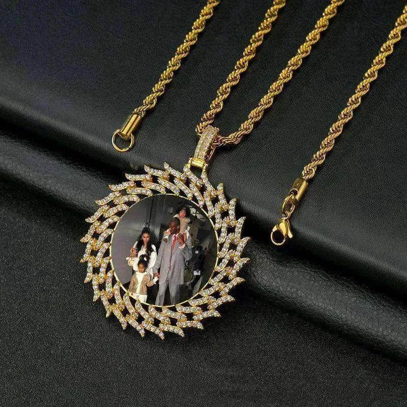 Round Diamond Sun Flower Frame Couple Commemorative Necklace - EX-STOCK Canada