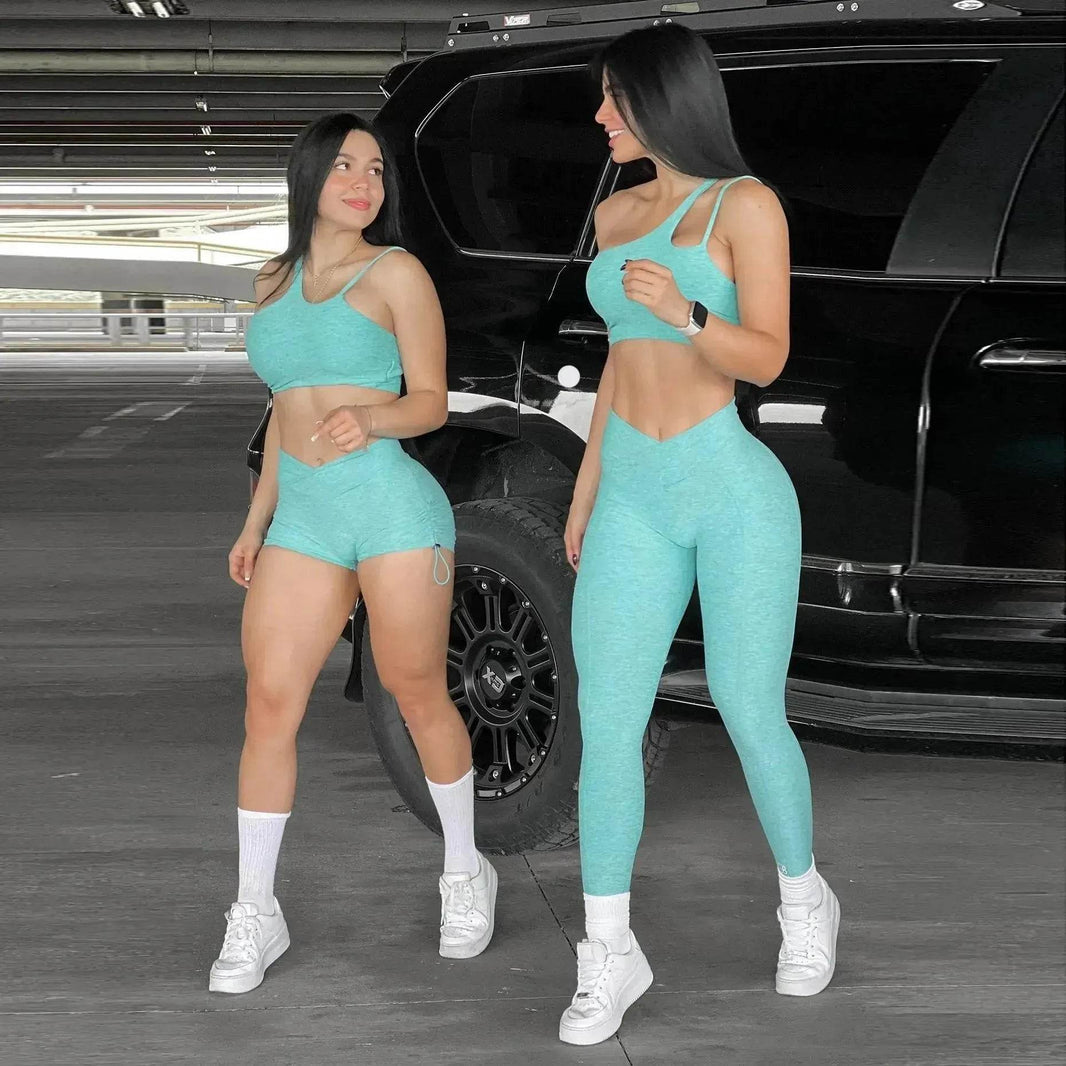 Ensemble de sport : soutien-gorge et short pour salle de sport et fitness - EX-STOCK Canada