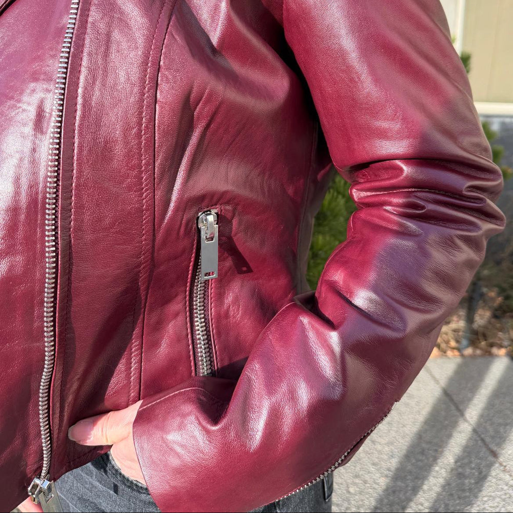 Blouson moto pour femmes en cuir d'agneau haut de gamme avec zips asymétriquesEX-STOCK Canada 