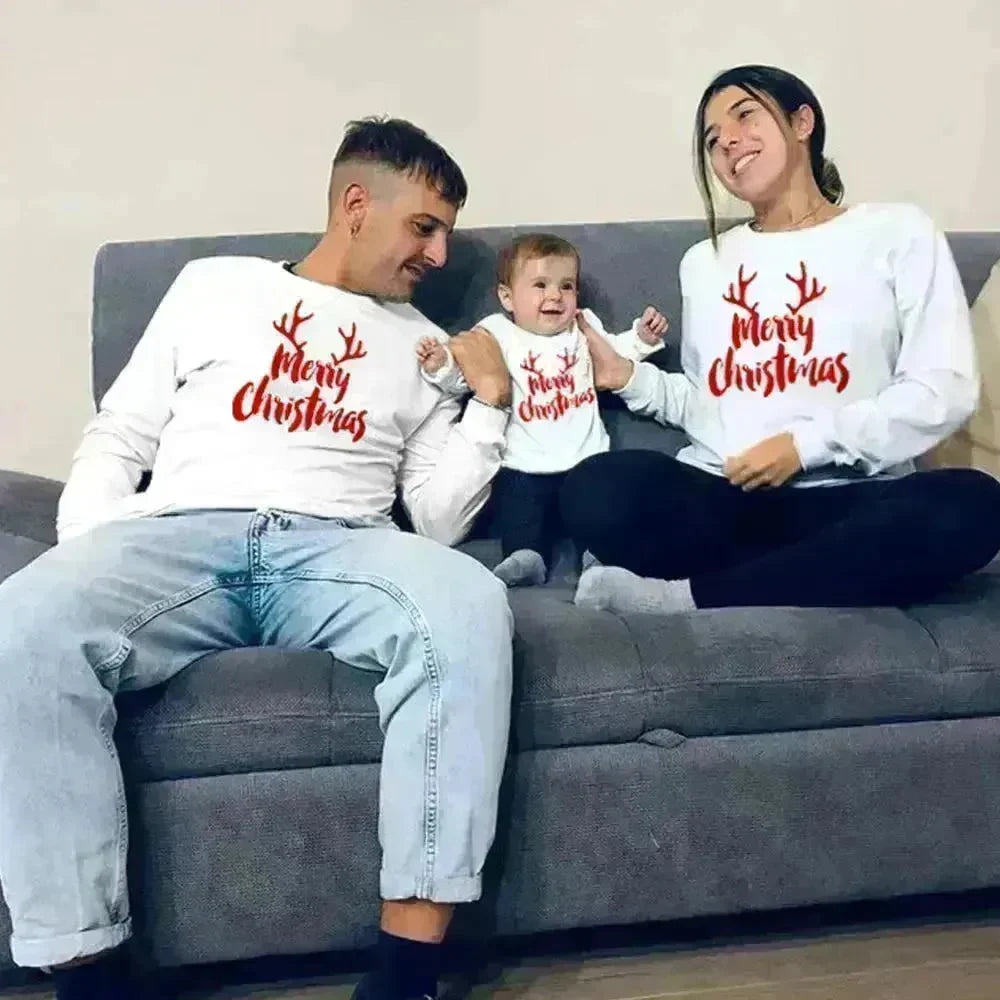 Merry Christmas sweatshirt Family photo wear - EX-STOCK CANADA