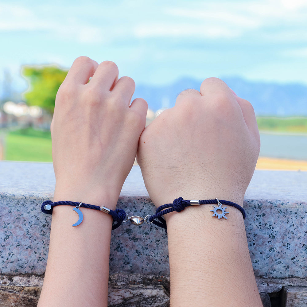 Bracelet de couple pendentif soleil et lune en titane acier inoxydable - EX-STOCK Canada