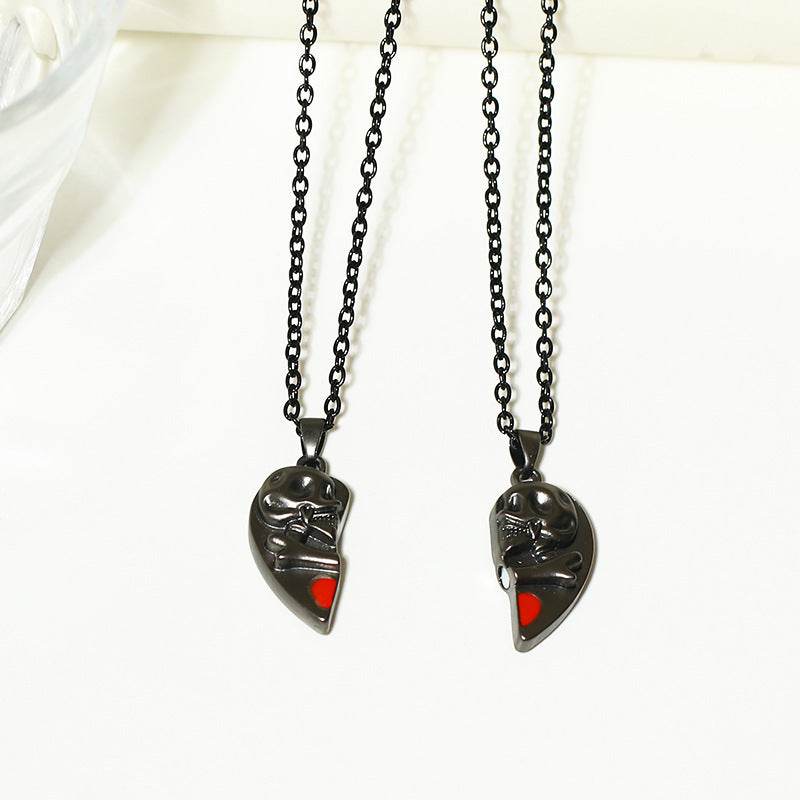 Punk Retro Skull Pendant Halloween Necklace Heart-shaped Magnetic Stitching Love Skull Couple Necklace EX-STOCK