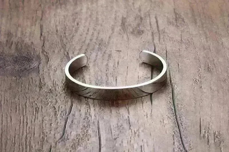 Custom Laser Engraving Smooth Stainless Steel Fine Bangle Jewelry C-shaped Bracelet - EX-STOCK CANADA