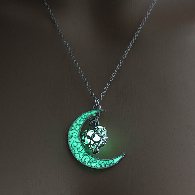 Glowing Pendant Necklaces Silver Plated Chain Necklaces EX-STOCK