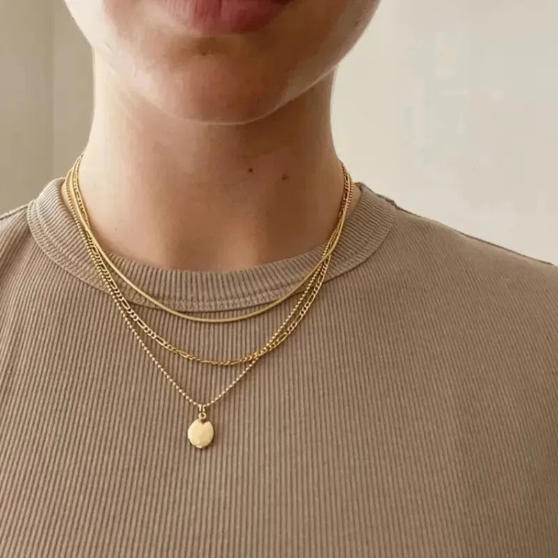 Vintage Geometric Metal Oval Pendant Necklace - EX-STOCK CANADA