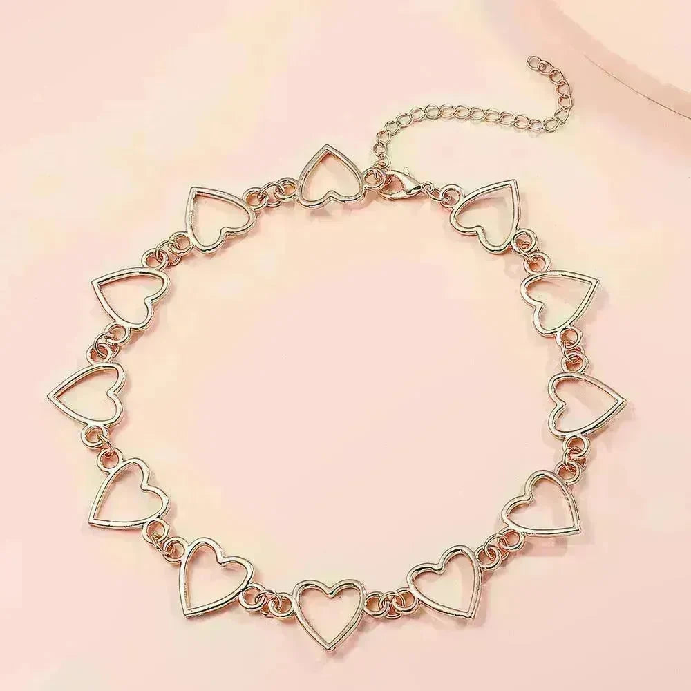 Simple Hollow Heart Temperament Peach Heart Clavicle Chain Necklace for Women - EX-STOCK CANADA