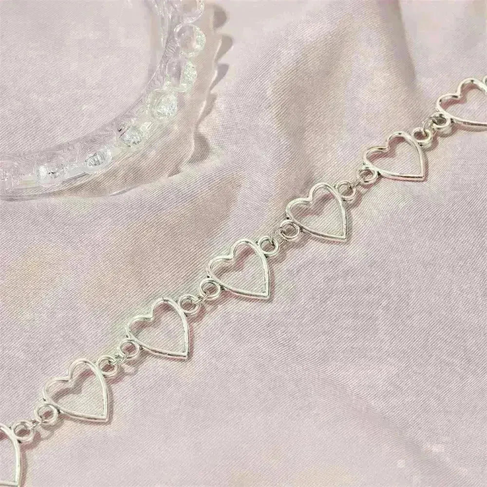 Simple Hollow Heart Temperament Peach Heart Clavicle Chain Necklace for Women - EX-STOCK CANADA